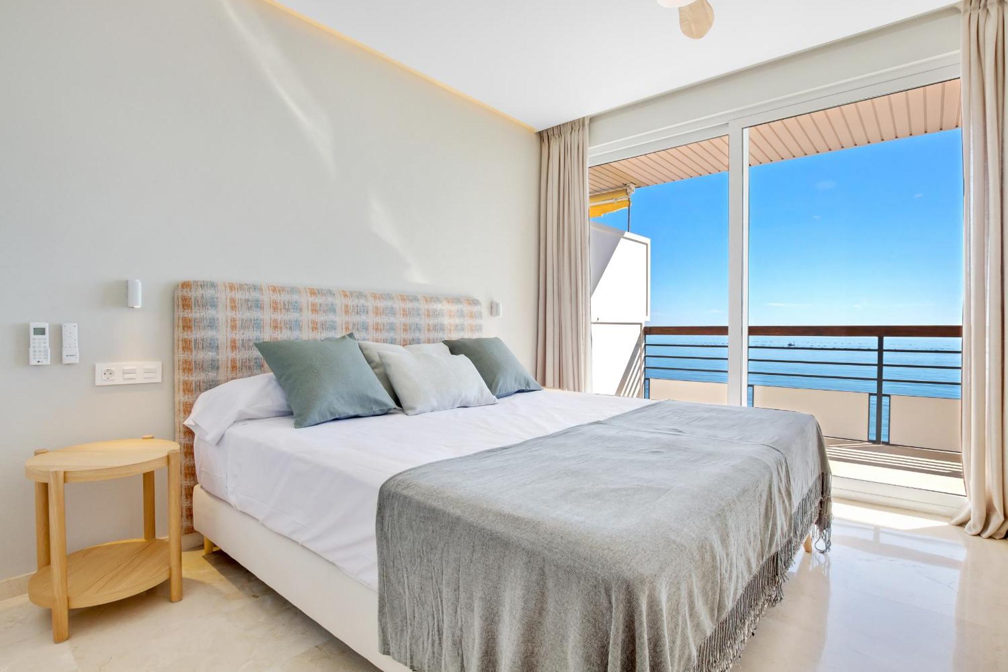 Santa Clara Modern & Exclusive Seafront Apartment Torremolinos Ngoại thất bức ảnh