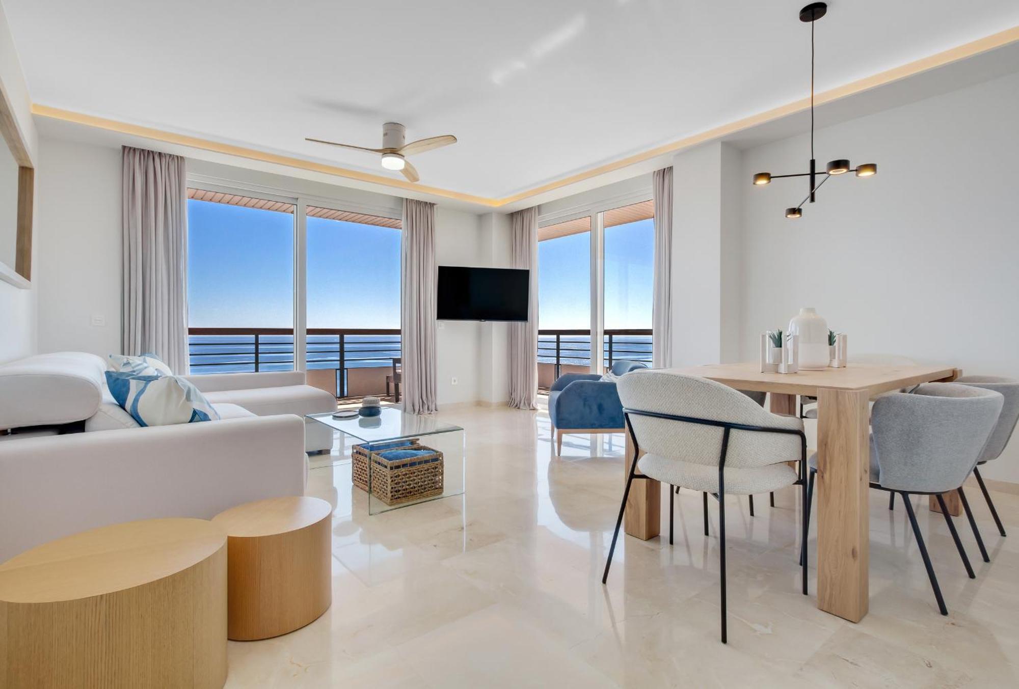 Santa Clara Modern & Exclusive Seafront Apartment Torremolinos Ngoại thất bức ảnh