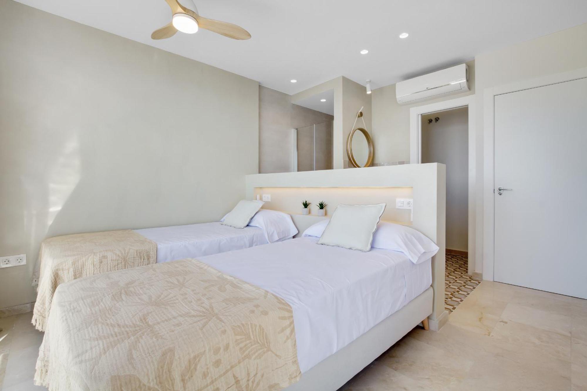 Santa Clara Modern & Exclusive Seafront Apartment Torremolinos Ngoại thất bức ảnh