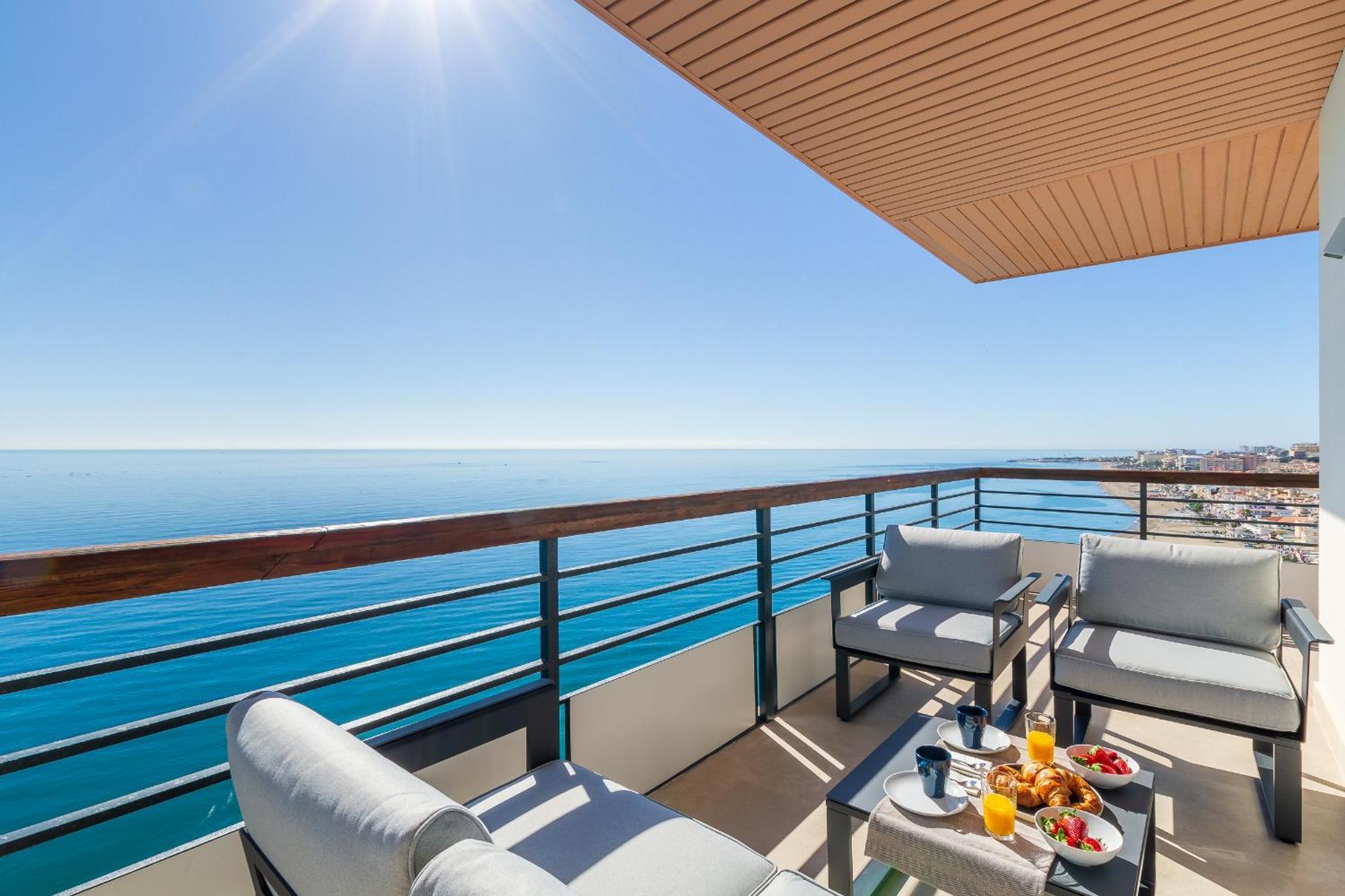 Santa Clara Modern & Exclusive Seafront Apartment Torremolinos Ngoại thất bức ảnh
