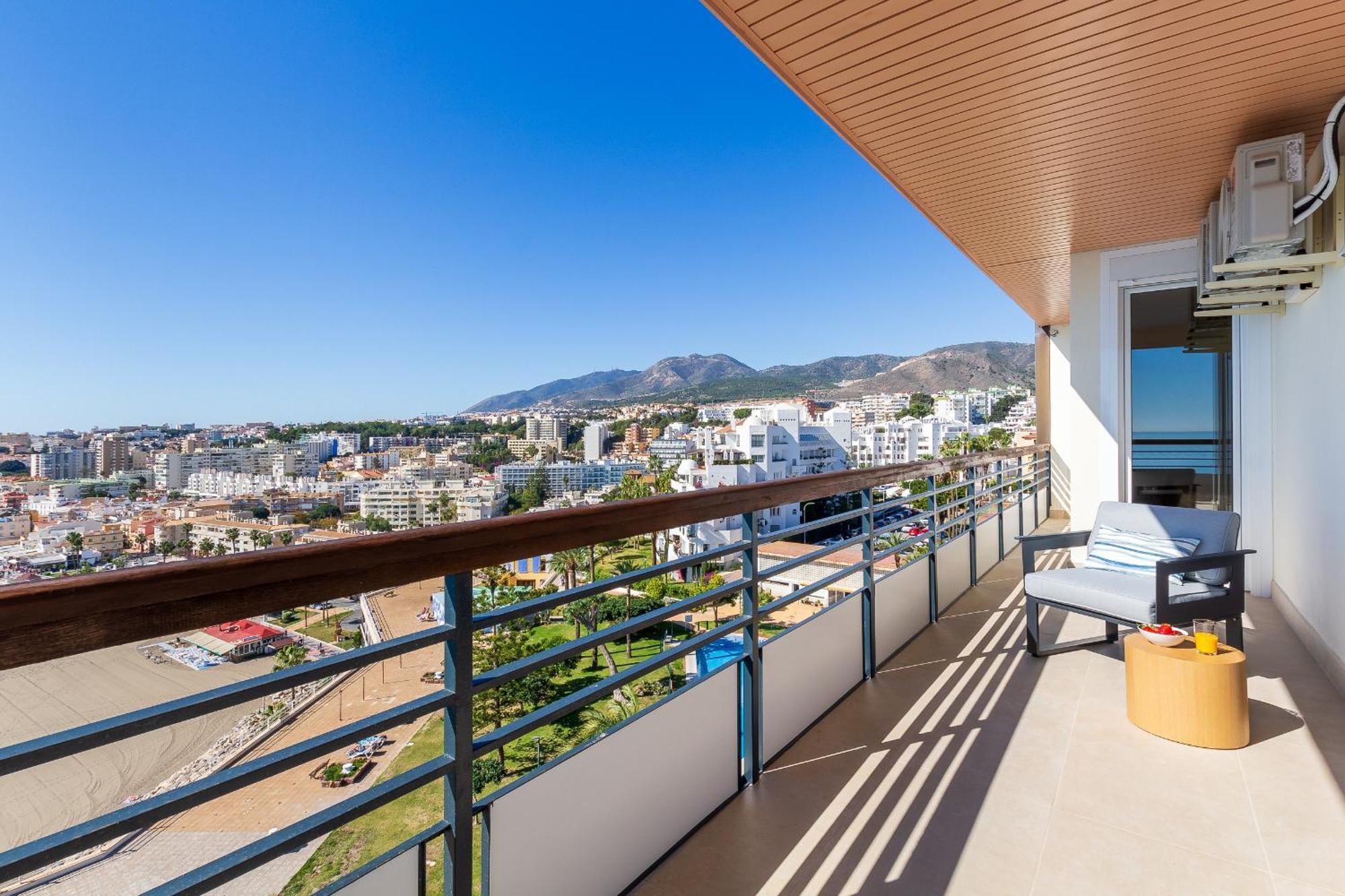 Santa Clara Modern & Exclusive Seafront Apartment Torremolinos Ngoại thất bức ảnh
