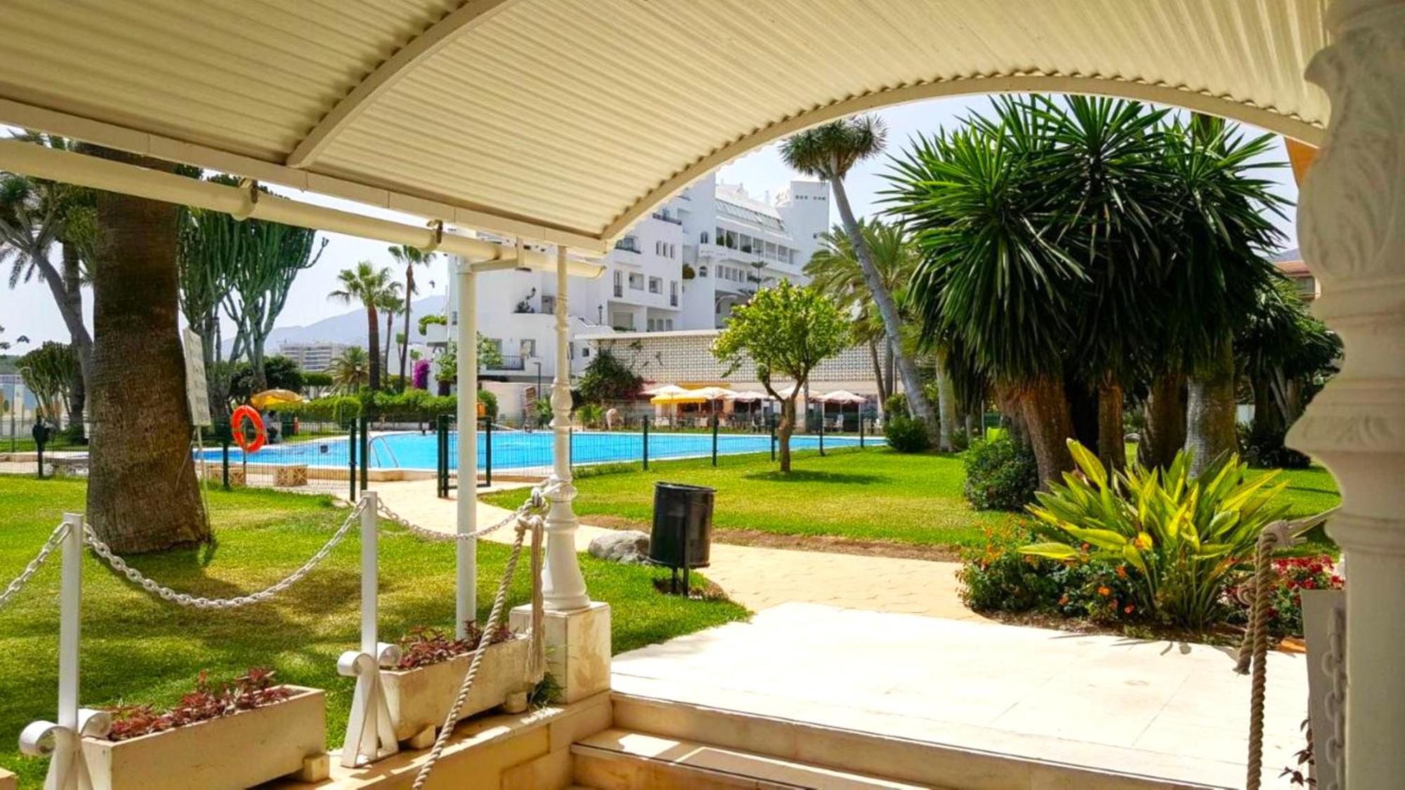 Santa Clara Modern & Exclusive Seafront Apartment Torremolinos Ngoại thất bức ảnh